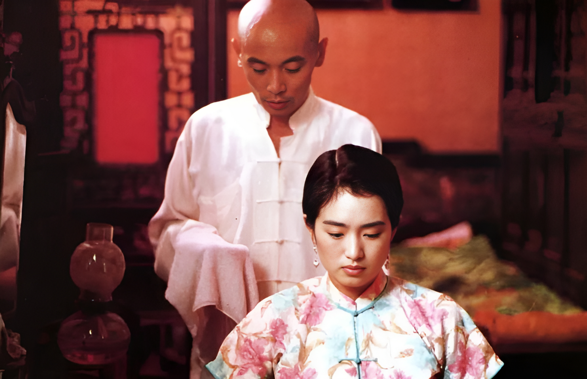 1992年,张艺谋筹拍《活着》,每人喊出70万元片酬!