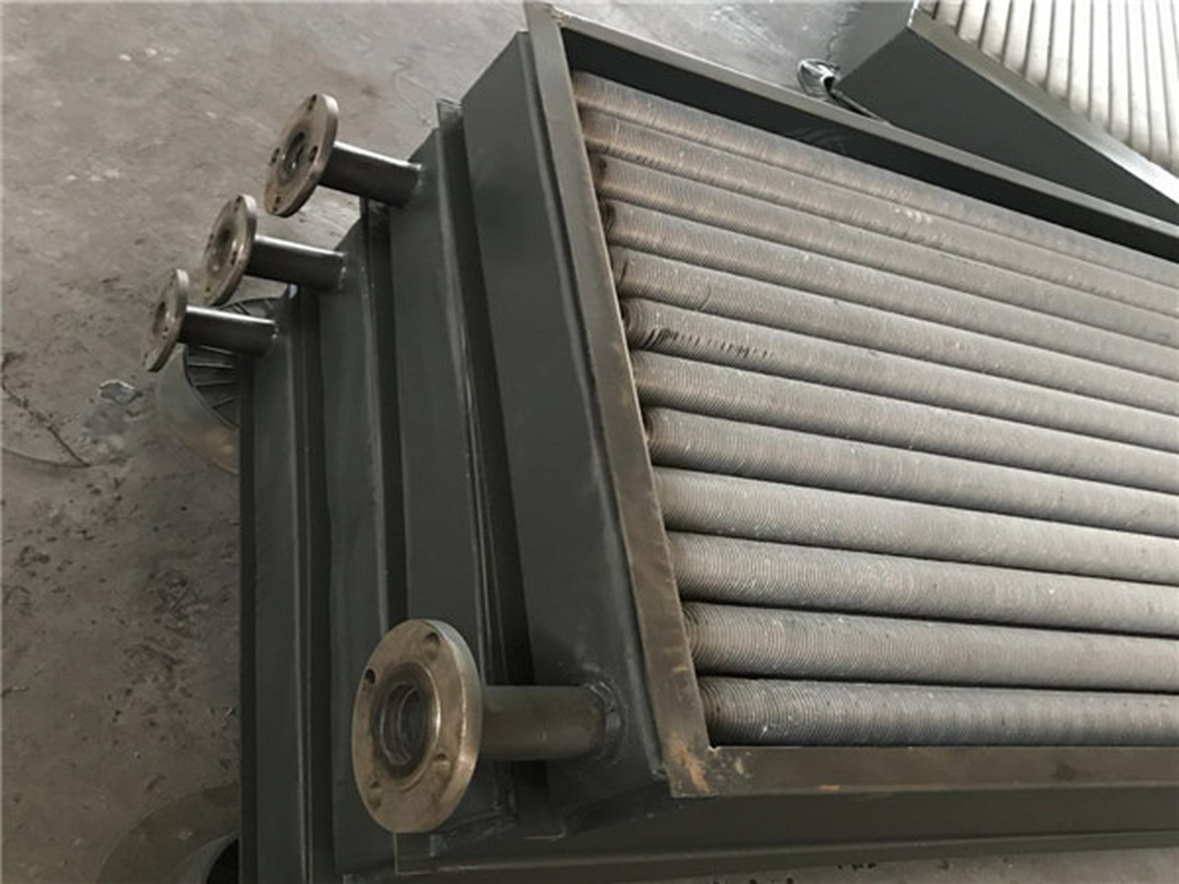 钢制翅片管散热器-钢制高频焊翅片管-工业蒸汽翅片管散热器-钢制翅片