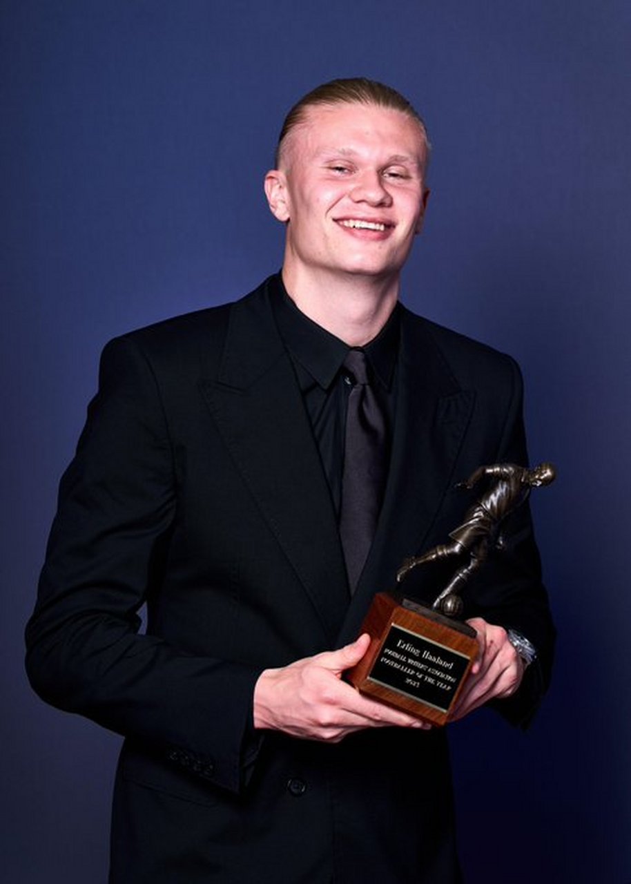 这是他在英超联赛的第一个赛季,多美好好的一个开始.