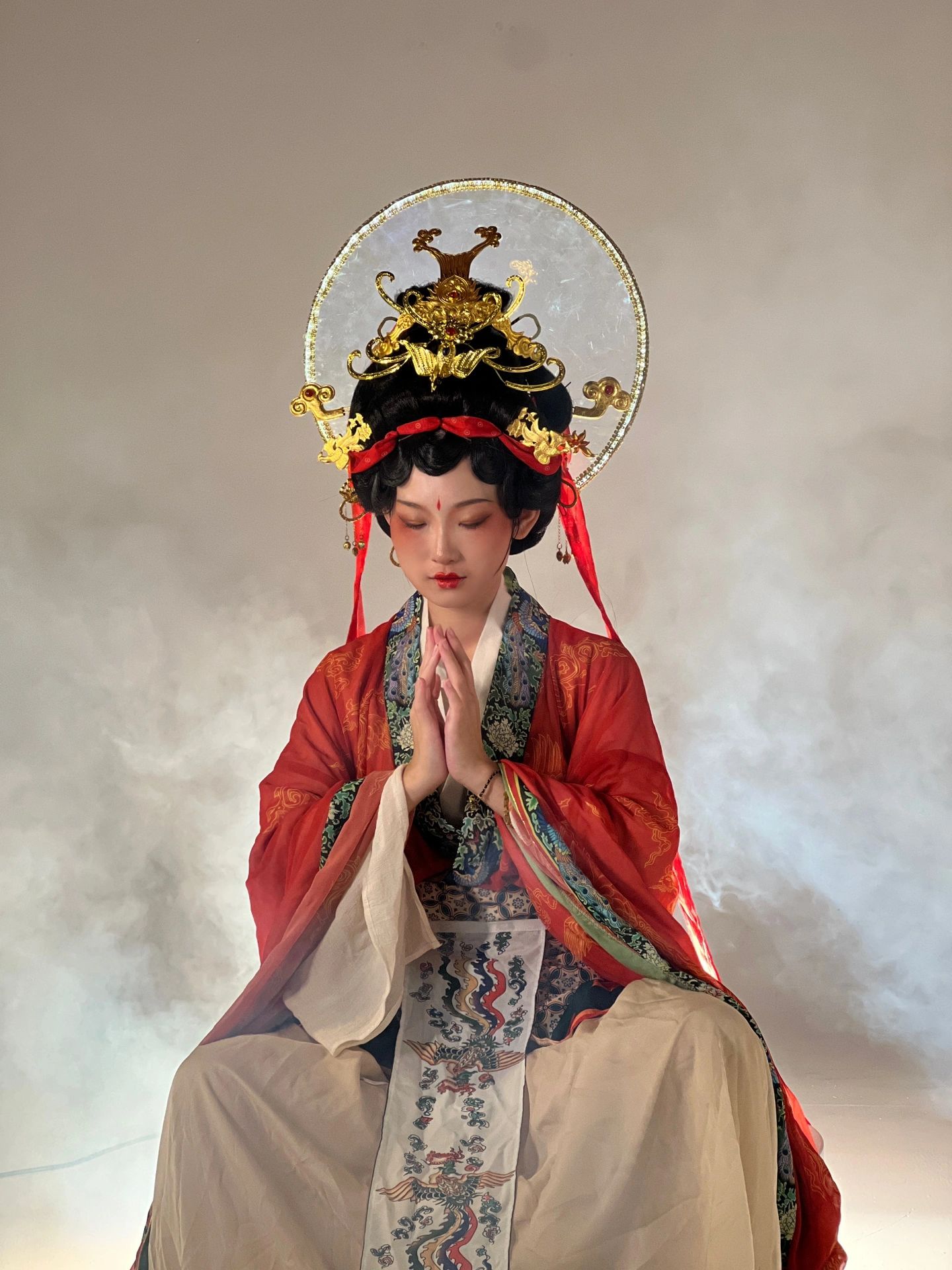 有关的神仙手里拿桃的神仙是谁麻姑的三个化身花老太神仙麻姑娘娘电影
