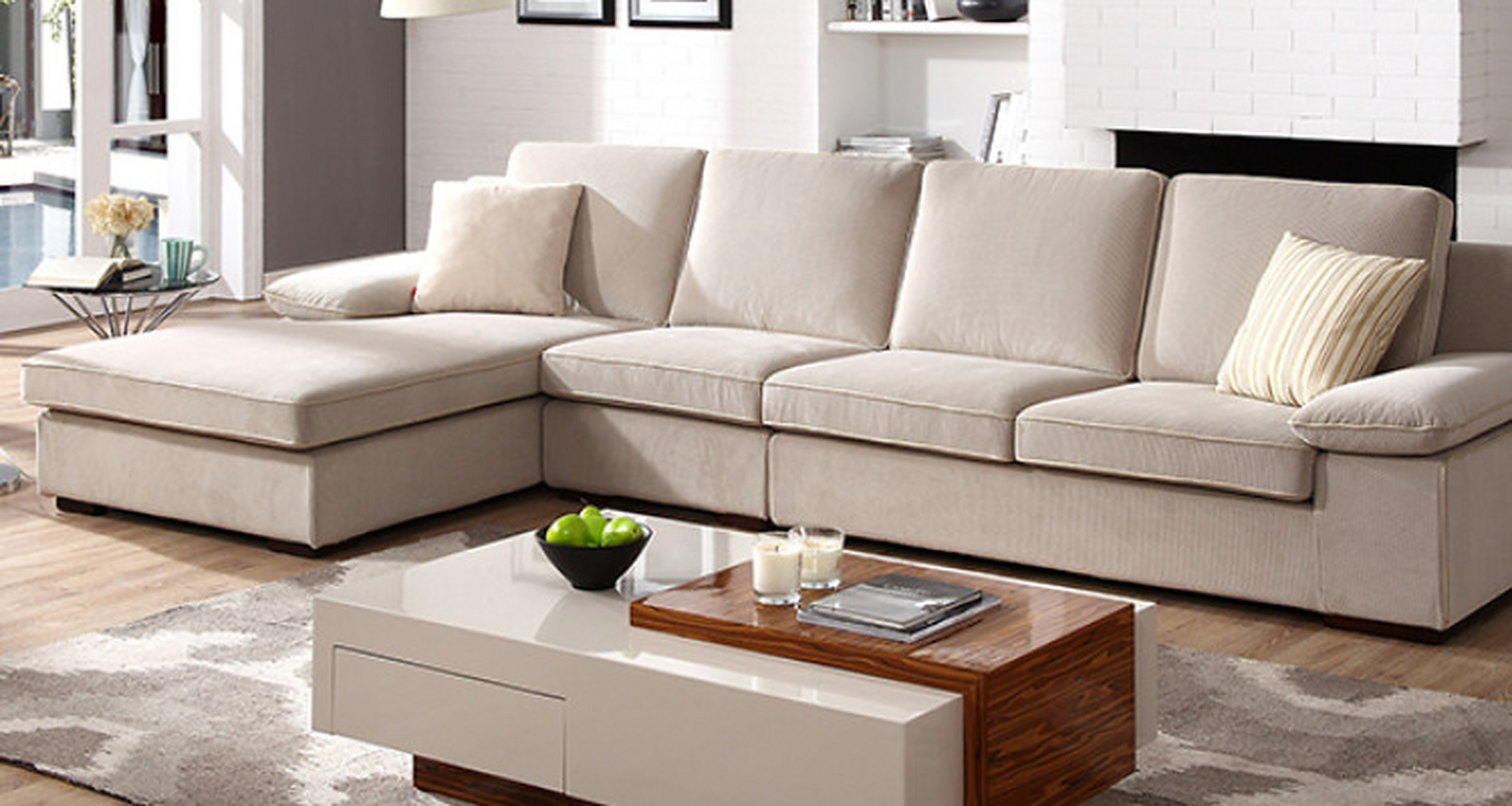 沙发的高度标准尺寸  沙发的标准高度一般在400mm到450mm之间,这个