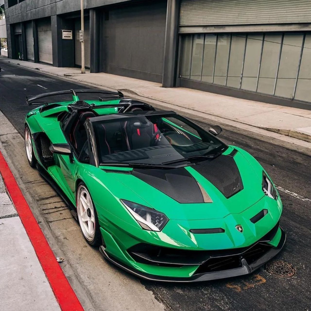 lamborghini aventador svj roadster! aventador  豪车超跑  car时尚