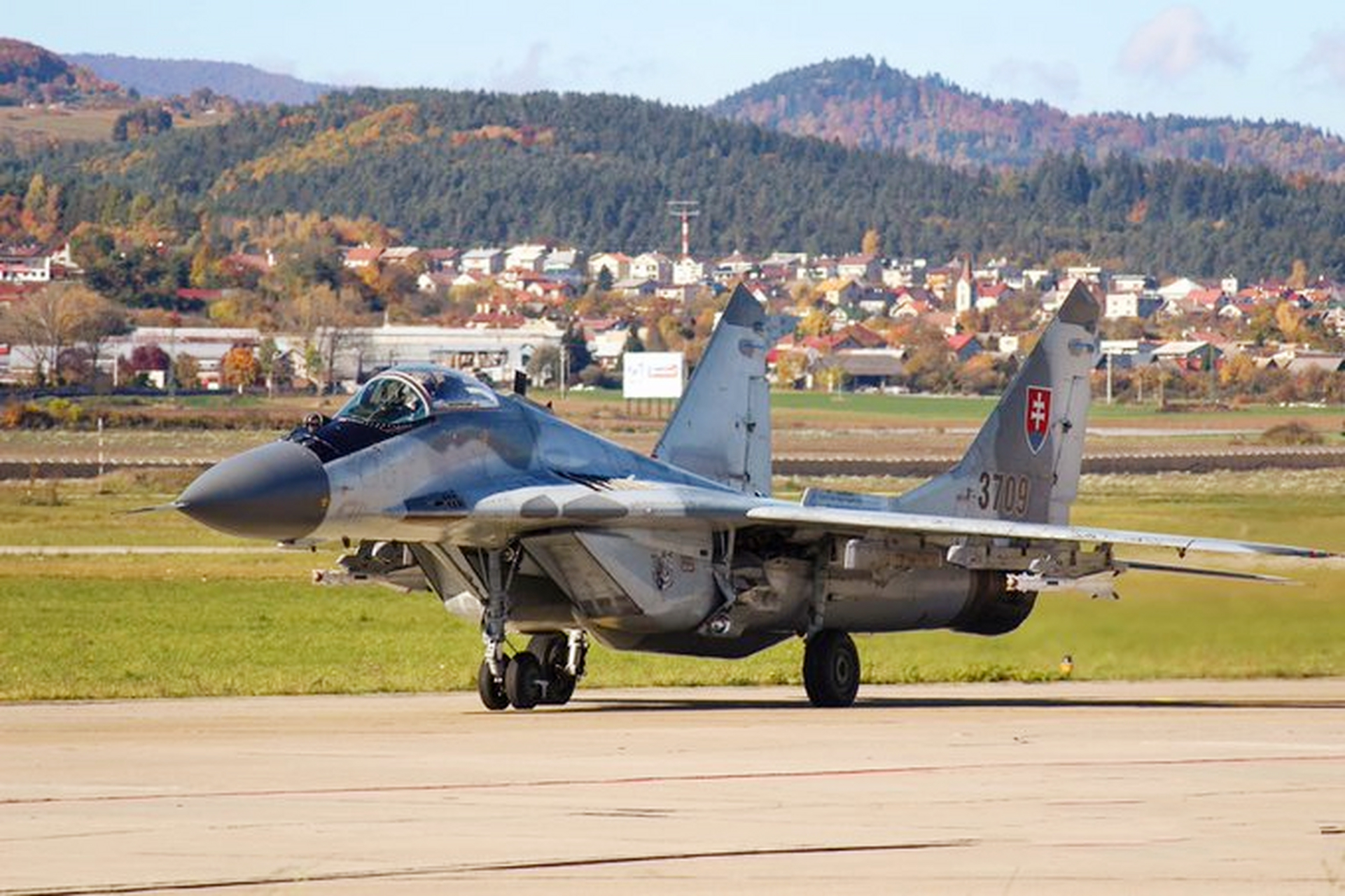 捷克支援乌克兰的12架米格29全部已经送达乌克兰.