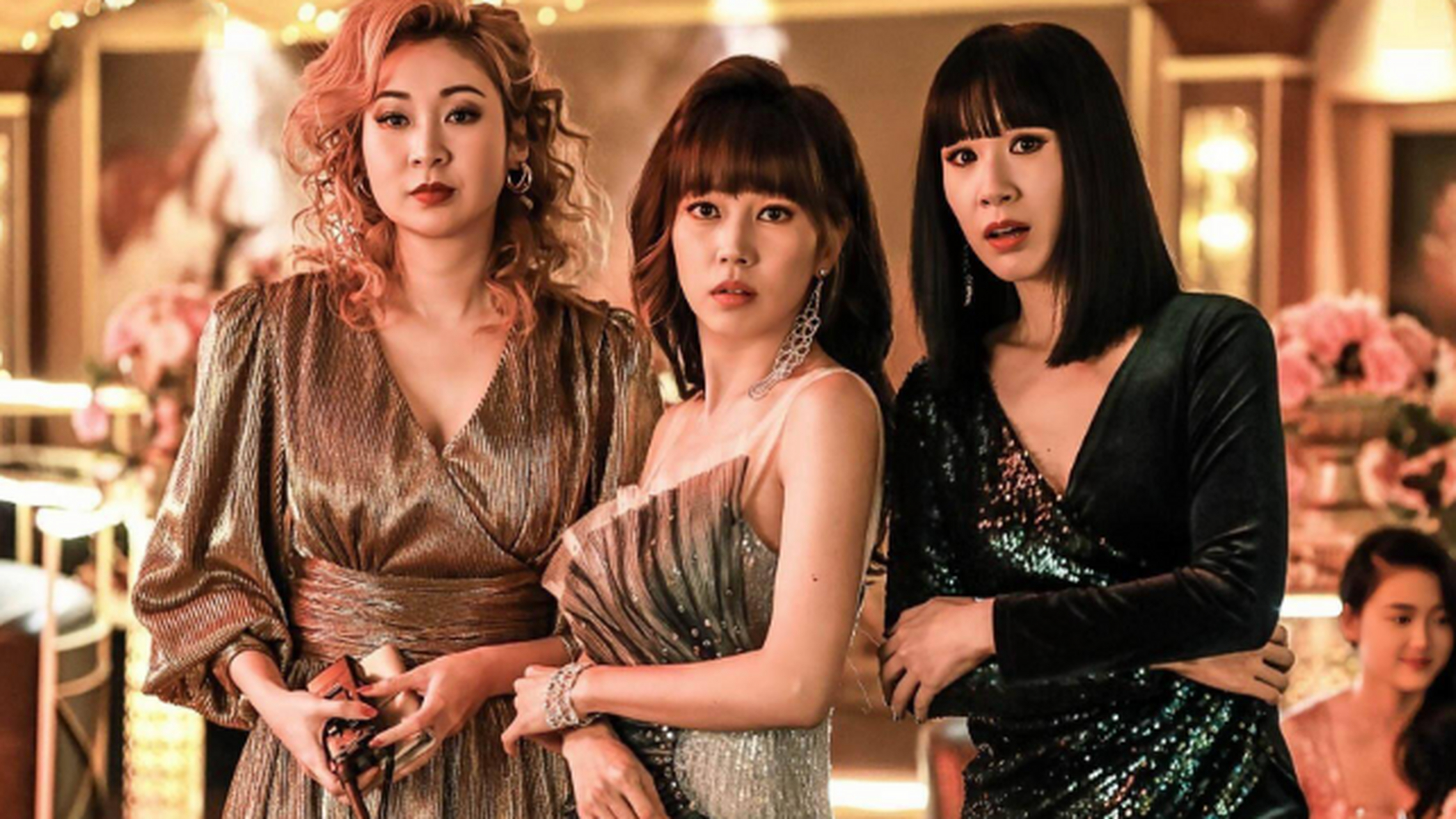 床戏吻戏尺度较大,各色美女均有妩媚演出 又有一部全新tvb剧集即将和