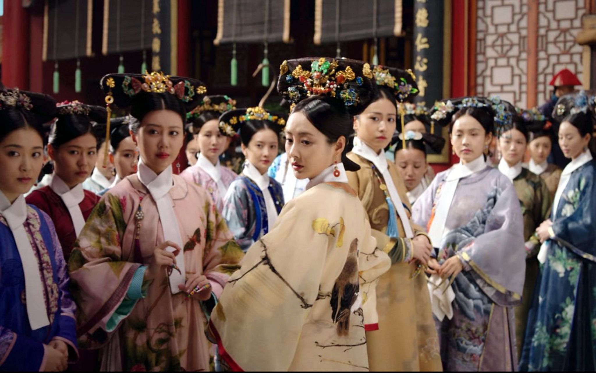 古代中国的皇帝后宫中,据说有三千佳丽,这一说法源于历史记载和文学