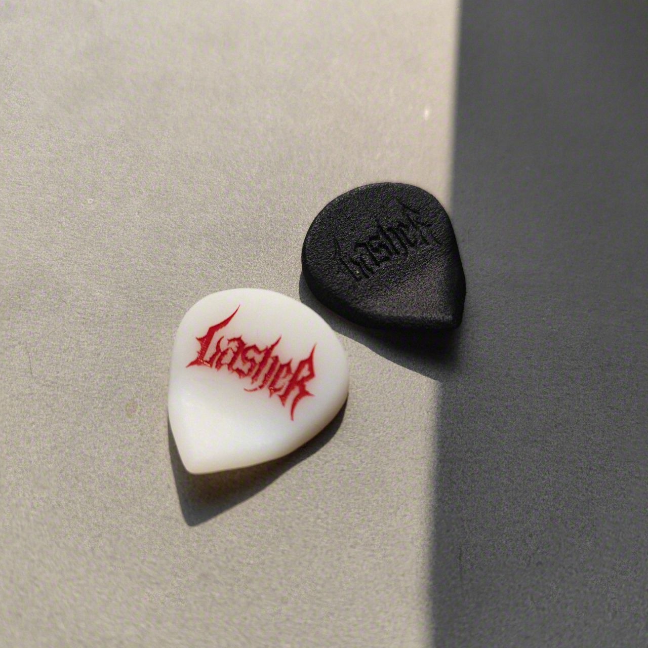 听说这个电吉他拨片叫鞭子?