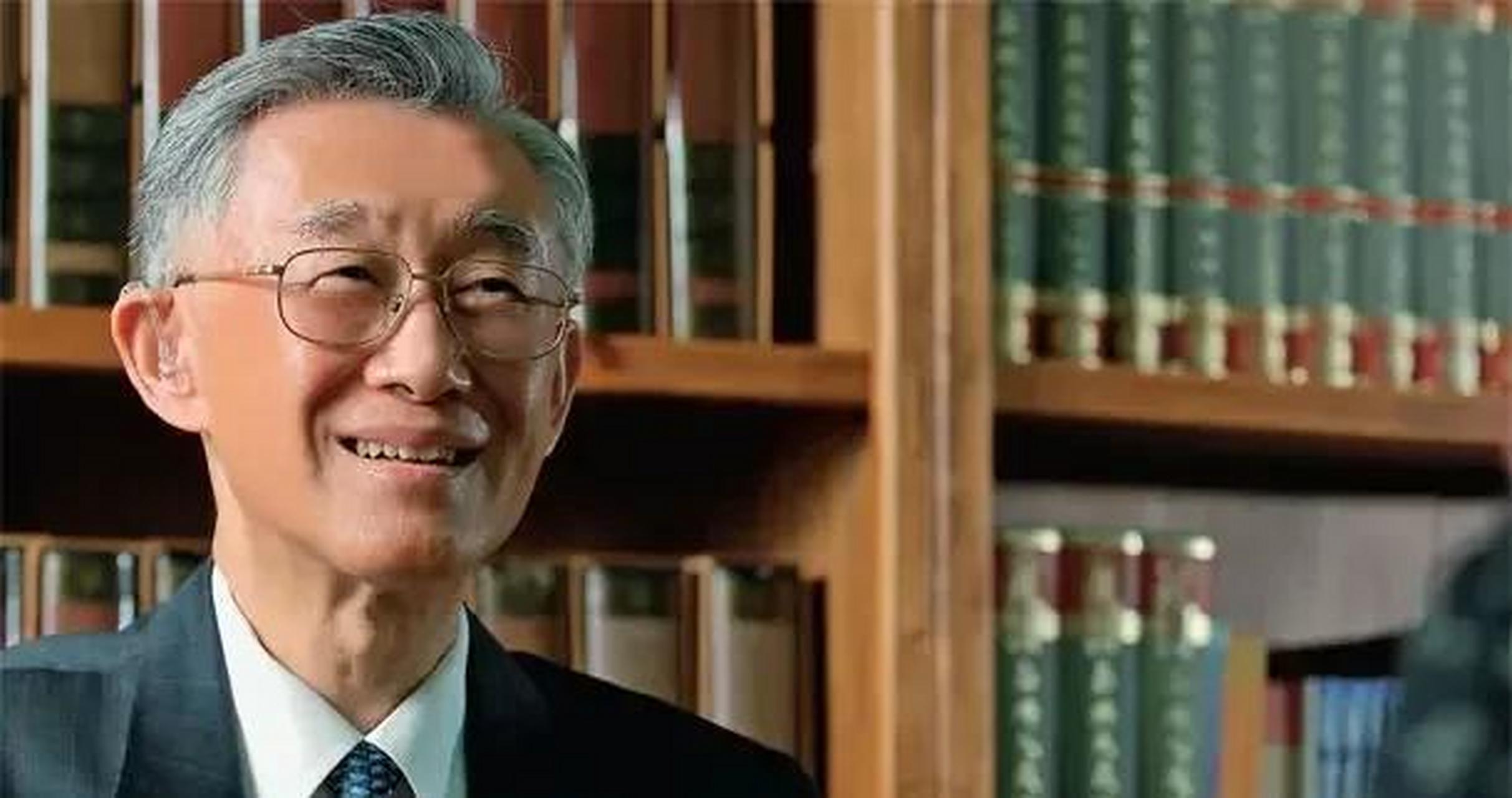 国民党"十三大"召开前,俞国华,李焕为首的两股力量为了争夺行政院长