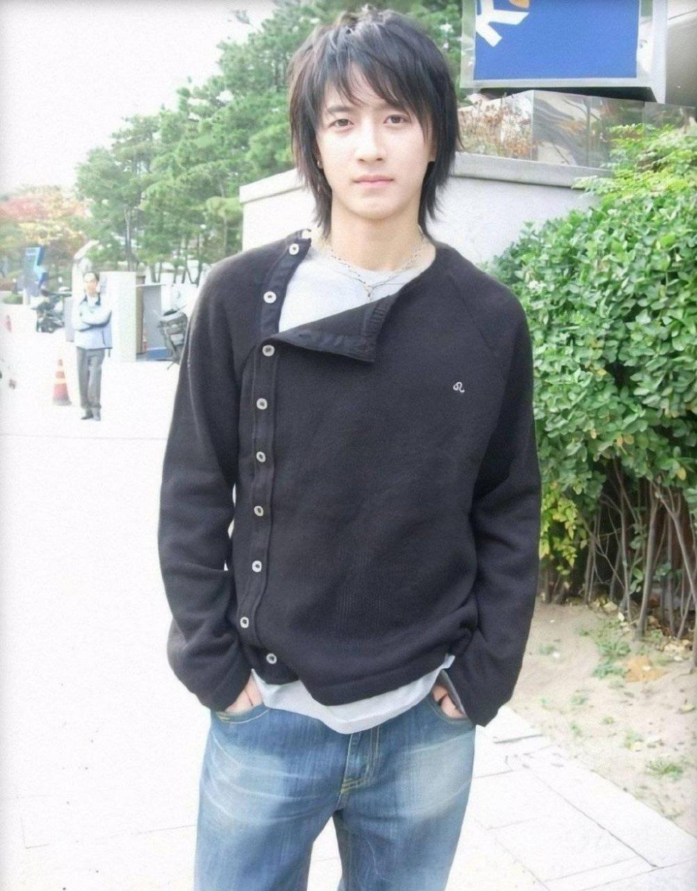 gif创作人# sj时期的爱豆韩庚和现在的演员韩庚真的是一个男人从青涩