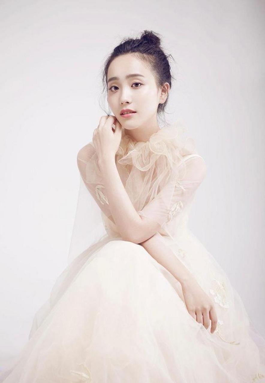 刘佳榆花容月貌,纯洁唯美太耐看!