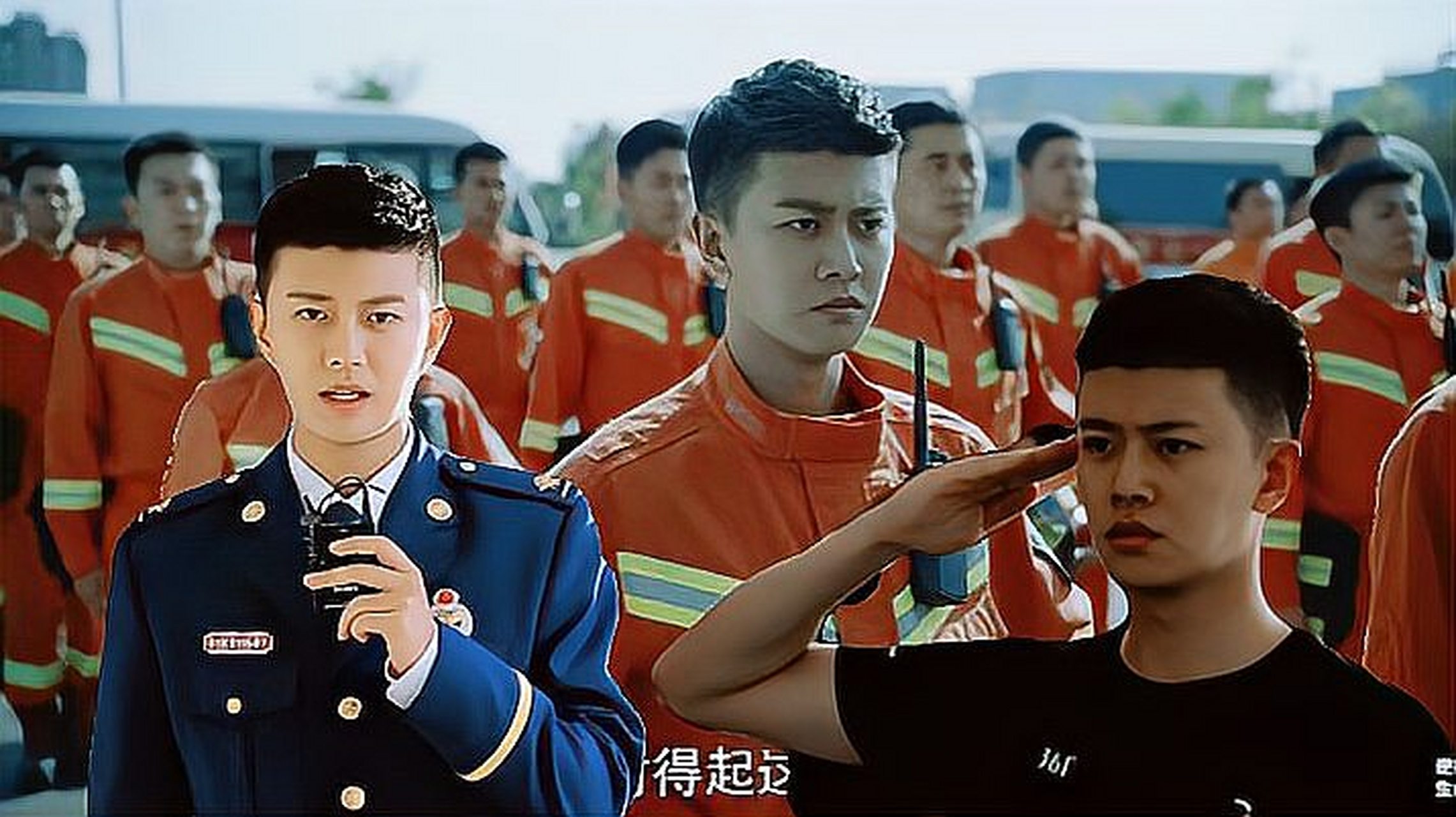 娱乐最前沿# #任嘉伦#  任嘉伦正义化身消防员,演的太好了,现在每天