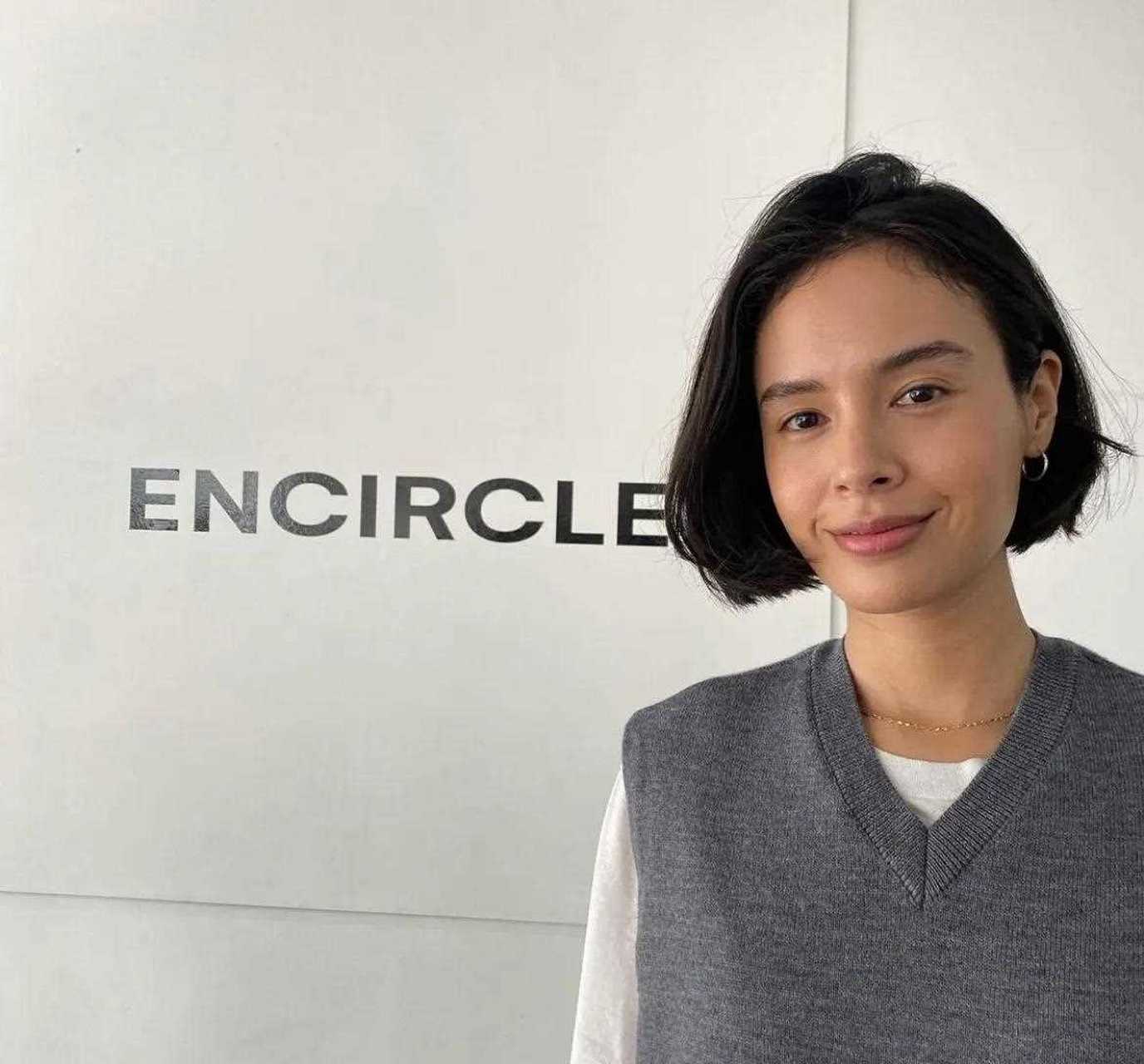 日本巴西混血的模特大屋夏南是正活跃的时尚人,也是辨识度很高的时尚