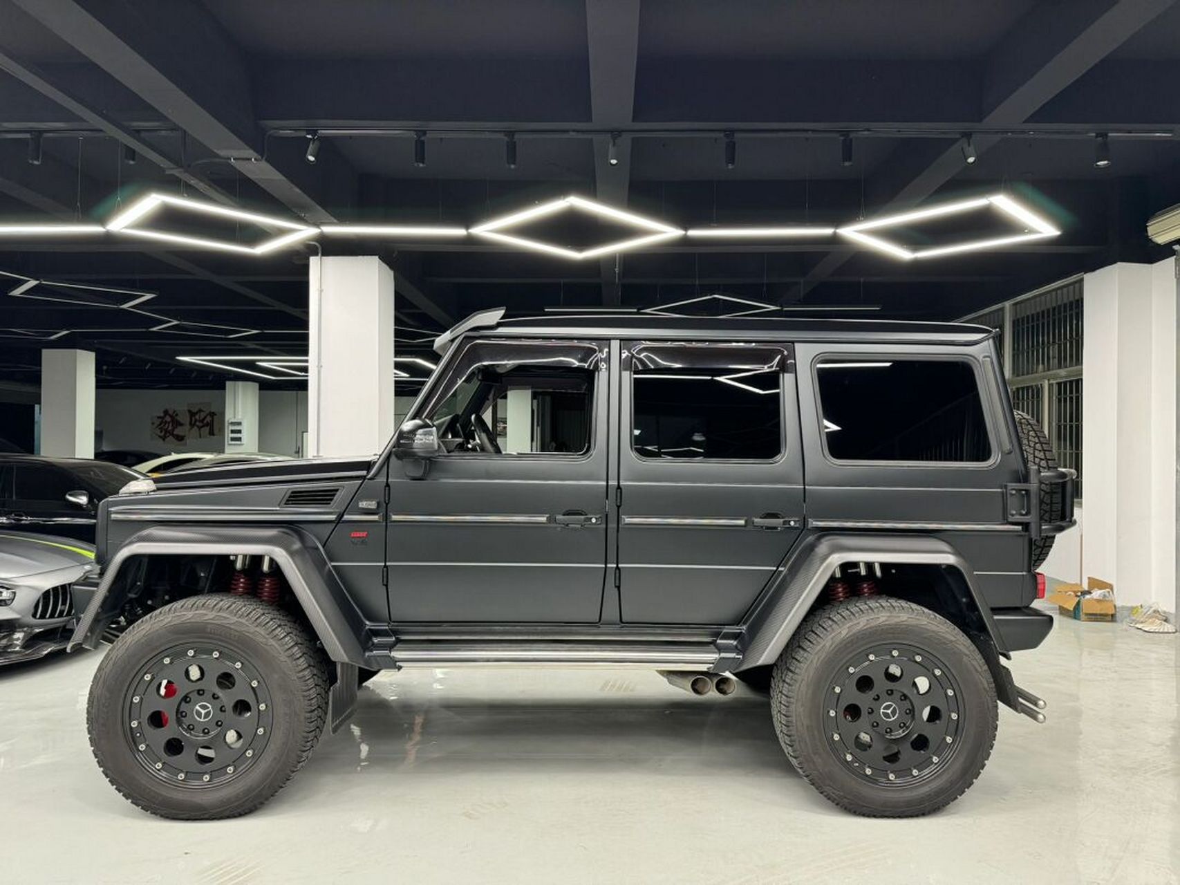 g500 4x4,巴博斯套件提升品味  g500 4x4,作为一款备受瞩目的奔驰车型