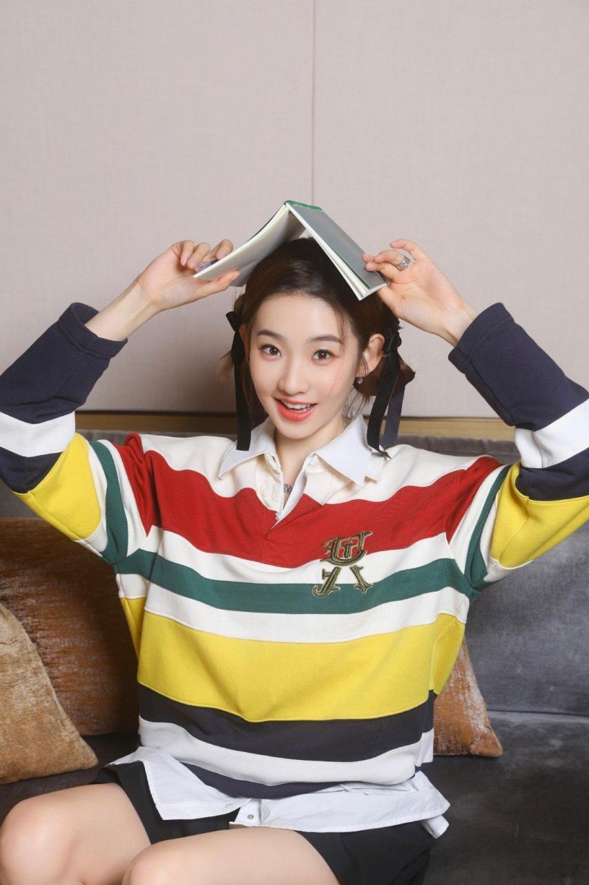 今日份糖妹新鲜物料张艺凡女子推理社最新节目定妆照从曝光的定妆照