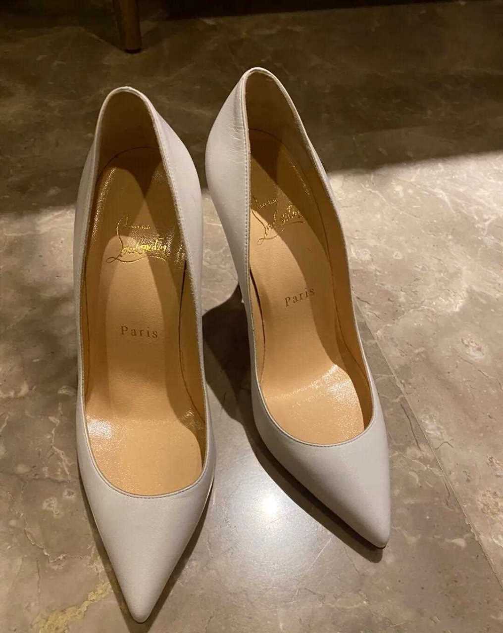 cl红底白色尖头高跟鞋,10cm经典高度时尚优雅