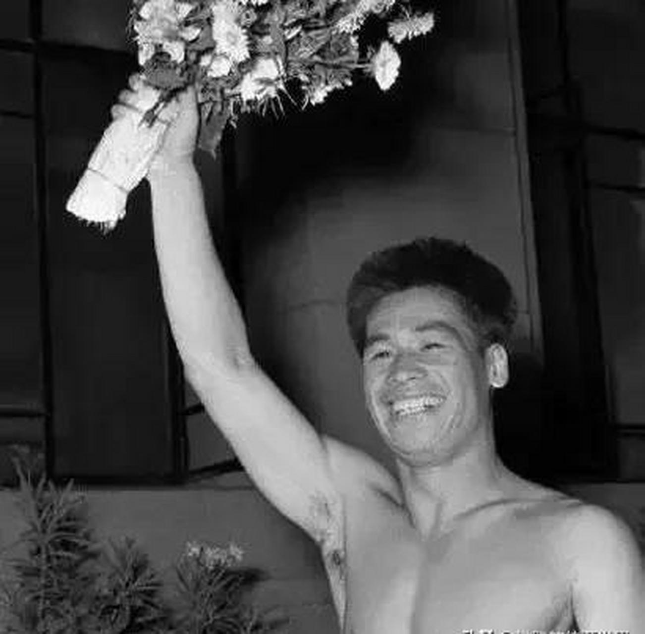 穆祥雄,闫子贝谁才是神州第一蛙王?