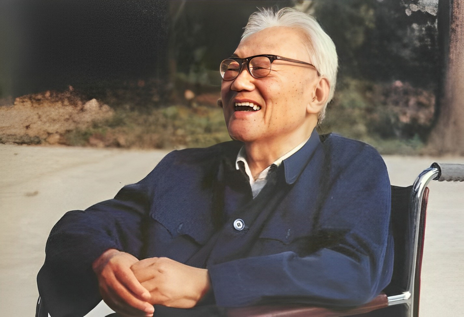 刘文典这样做是因为他被清华大学解雇了!