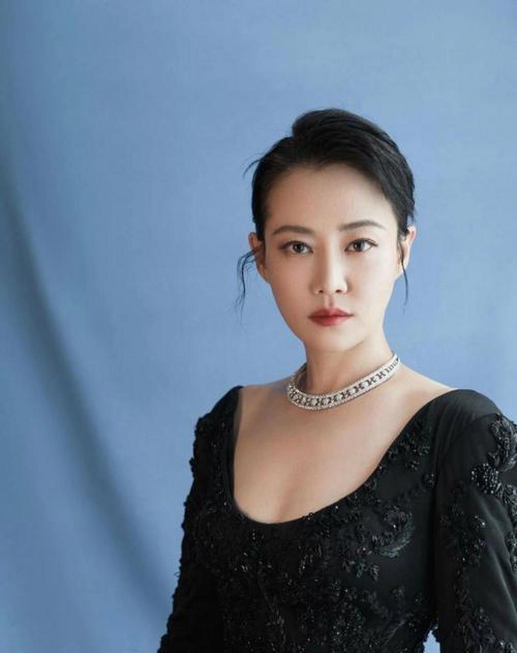 2017年,徐峥筹拍《我不是药神》,找杨幂饰演女主刘思慧,可杨幂却说:"