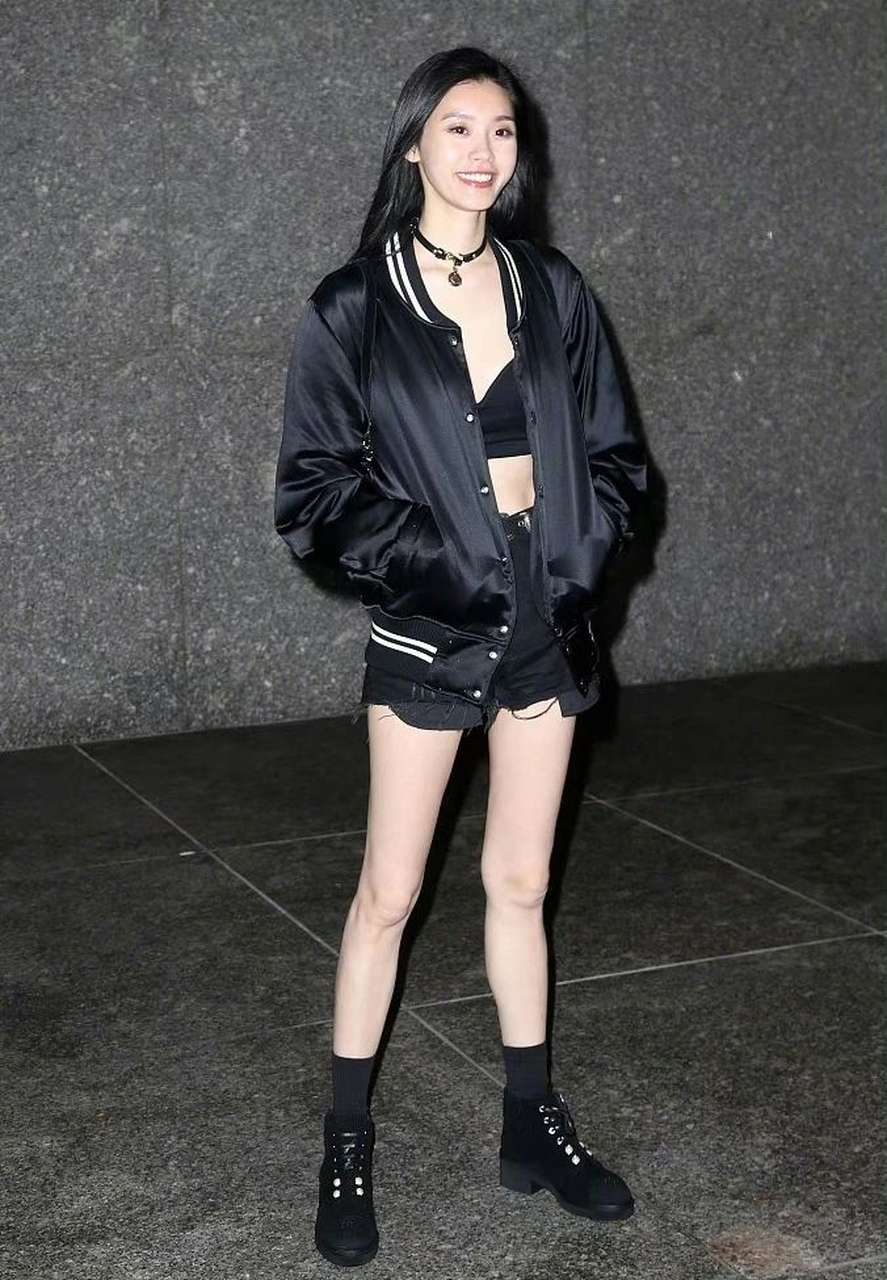 奚梦瑶18年维密面试穿搭  第一轮和第二轮面试穿搭,以及维密走秀照!