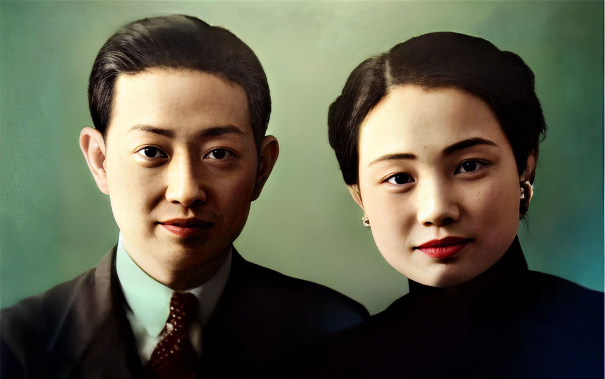 1936年,福芝芳和他的五个孩子梅兰芳  与妻子王明平起平坐的第二个任