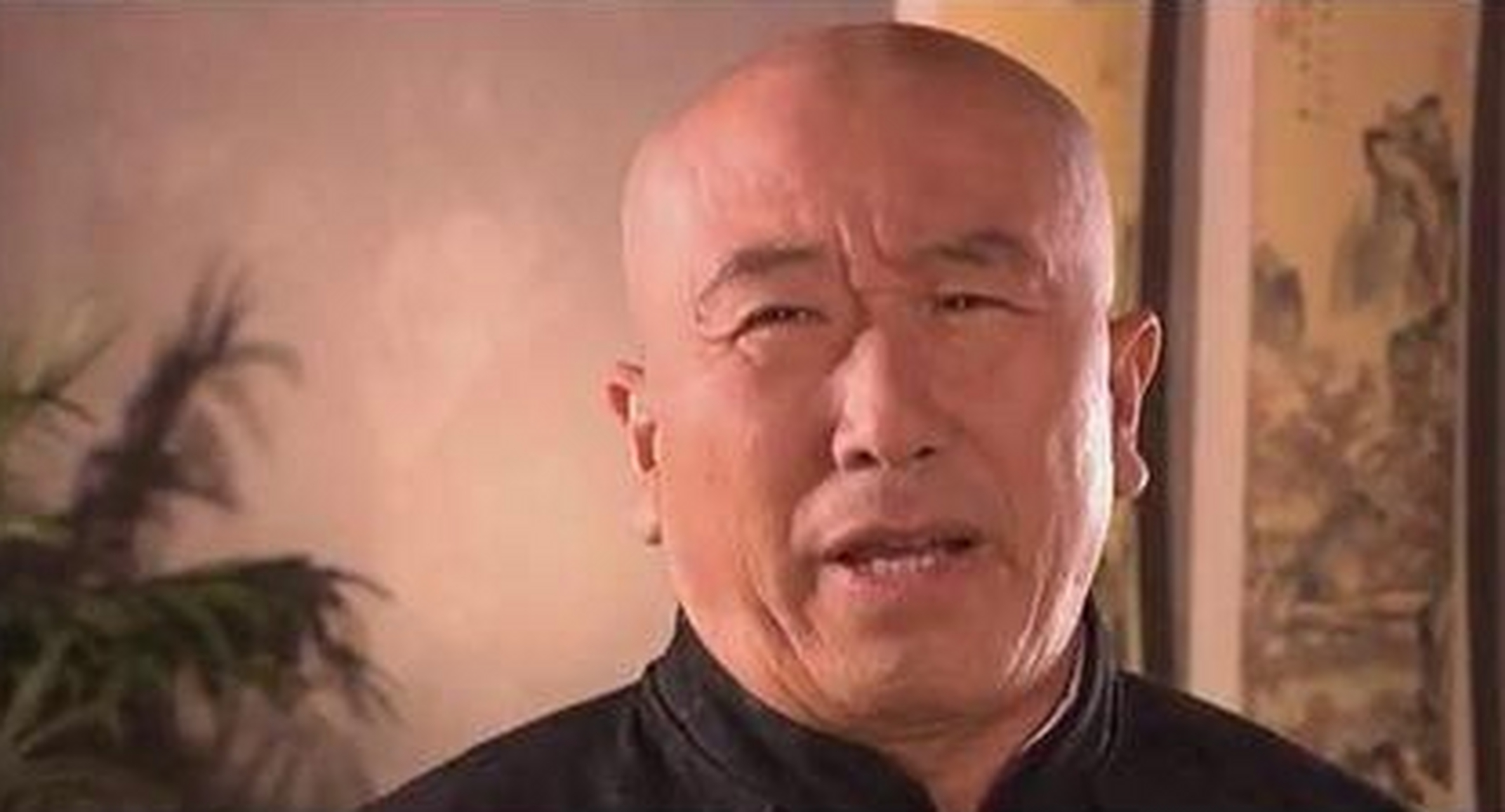 在《大宅门》中,这位王喜光大总管,说起来来头也不小,本是慈禧太后
