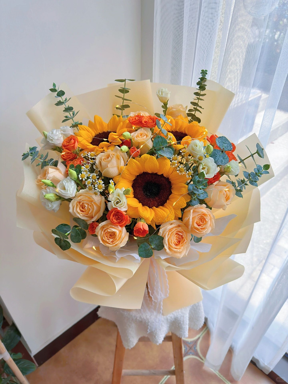 向日葵混搭生日花束  愿你如向日葵般 永远面朝阳光 努力生长 一路