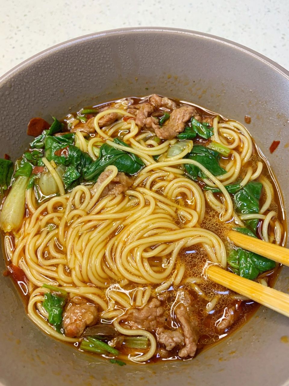 家常面条怎样做好吃「家常面条的做法最简单视频」