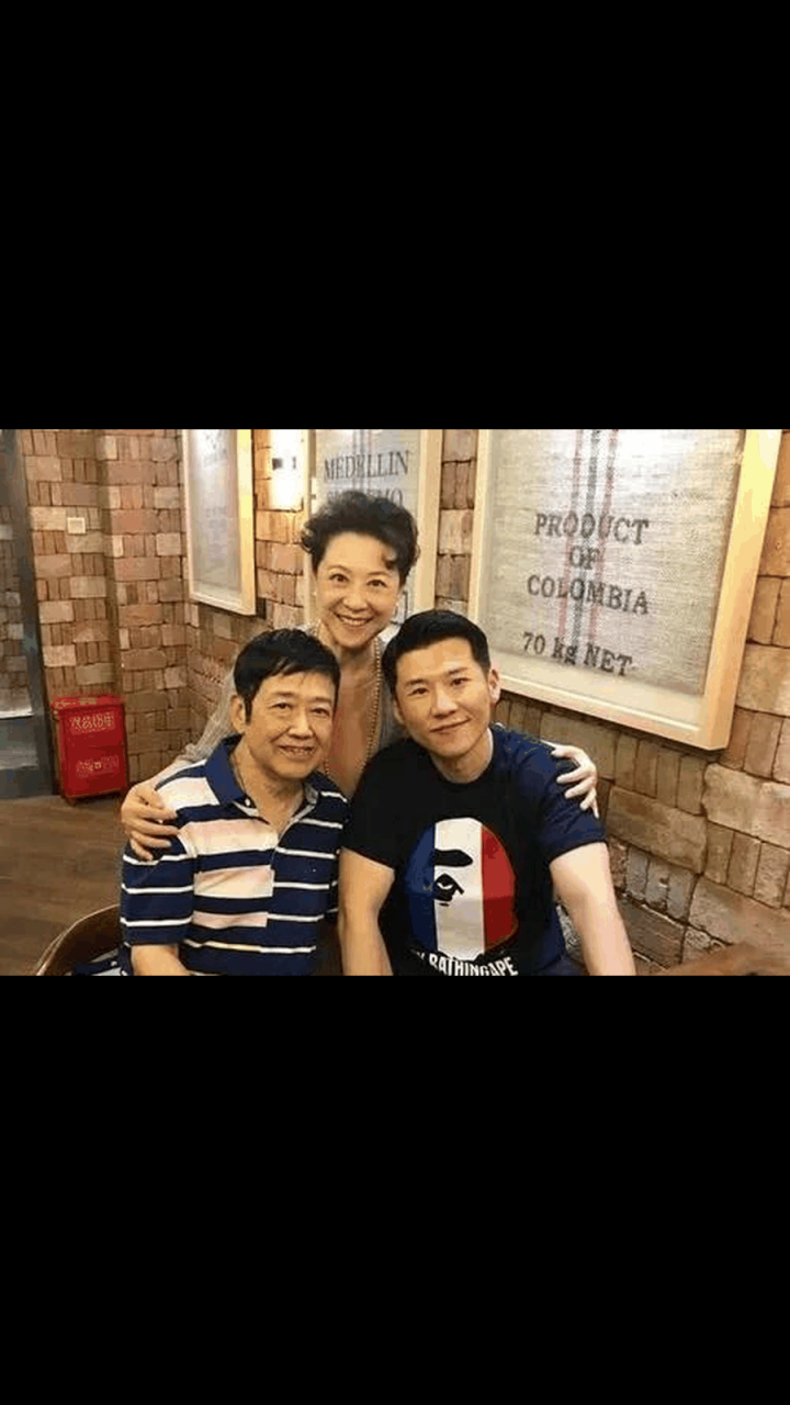 王馥荔和老公王群结婚46年了,依