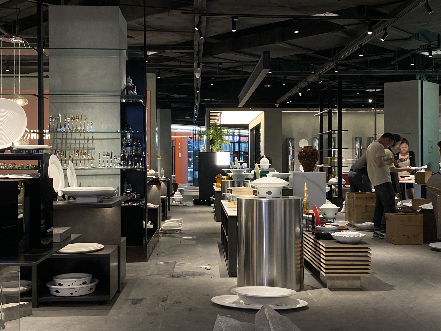 酒店用品展厅设计"安装效果实例",想要提升产品价值,需做什么呢?