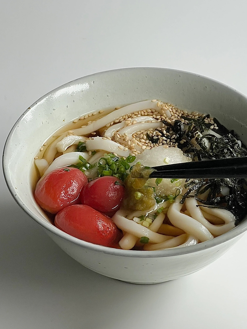 不加一滴油 胡椒冷沾乌冬面 梅渍番茄  抓住夏天的小尾巴 吃一碗清爽