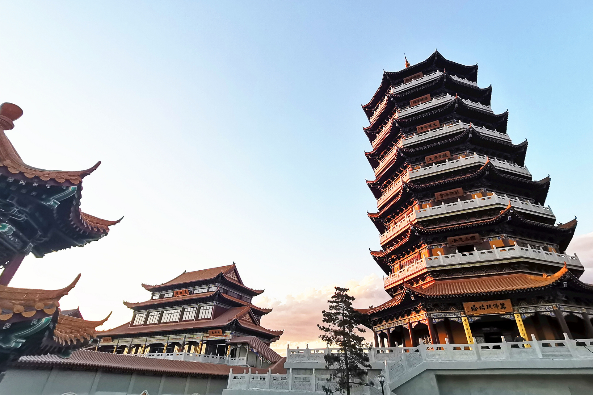 唐山大药王寺,万佛琉璃塔!美哉!壮哉!