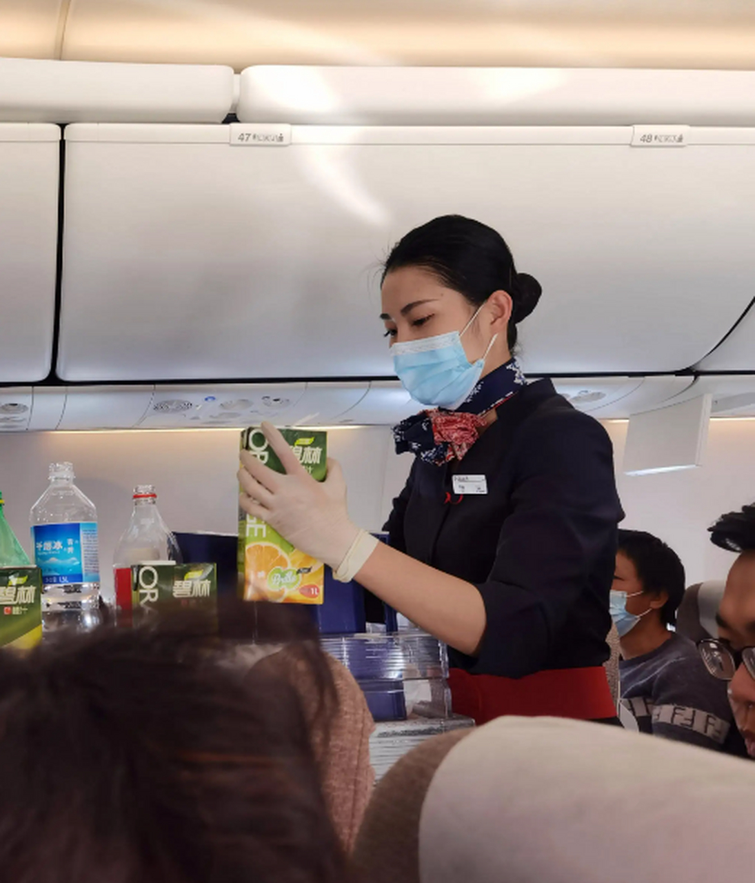 日本女子辱骂华航空姐,因和她说话没讲日语暴怒咆哮,女子:这里是日本