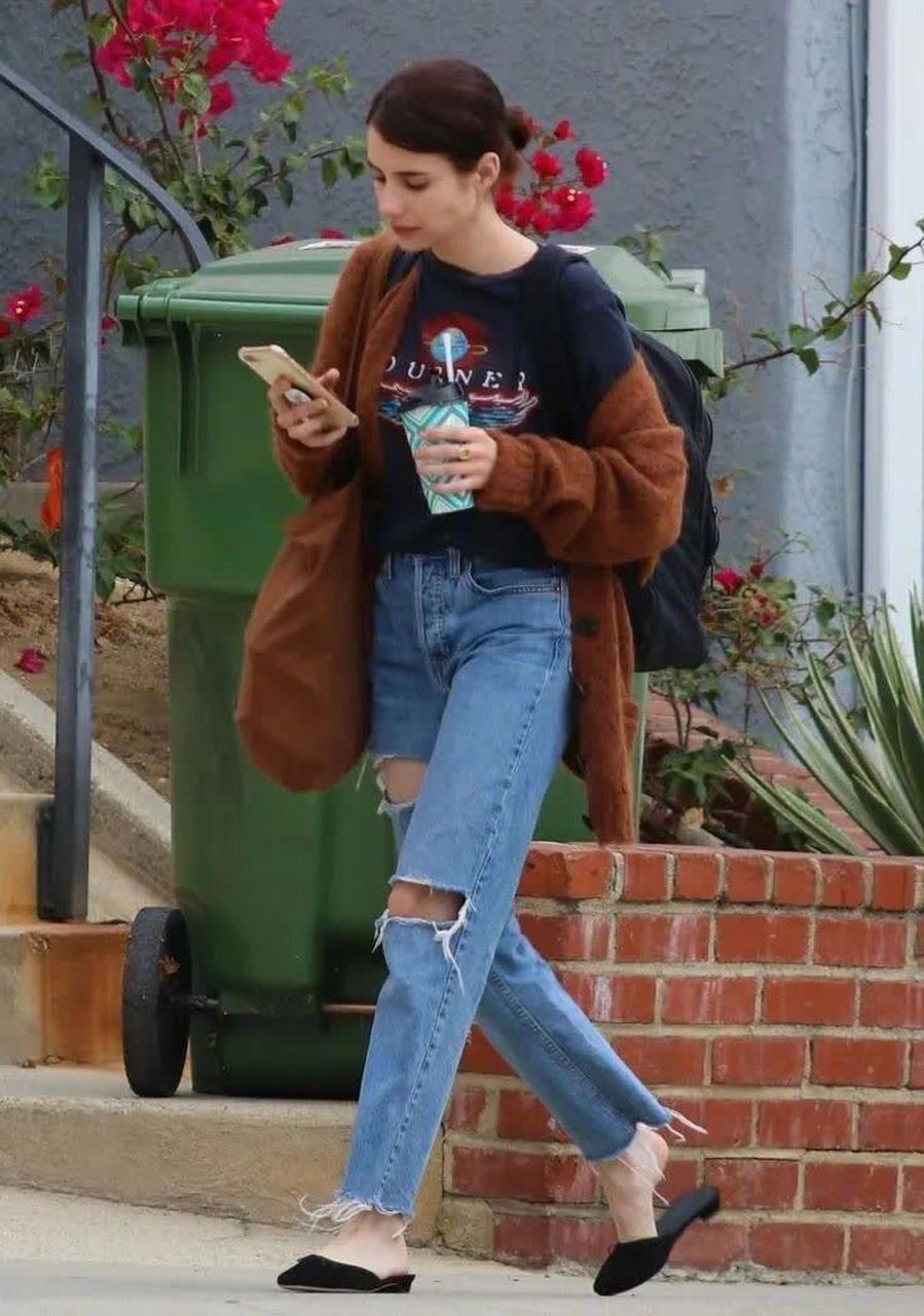 身高157的艾玛·罗伯茨简直就是娇小女生的教科书.  ins[悠闲]