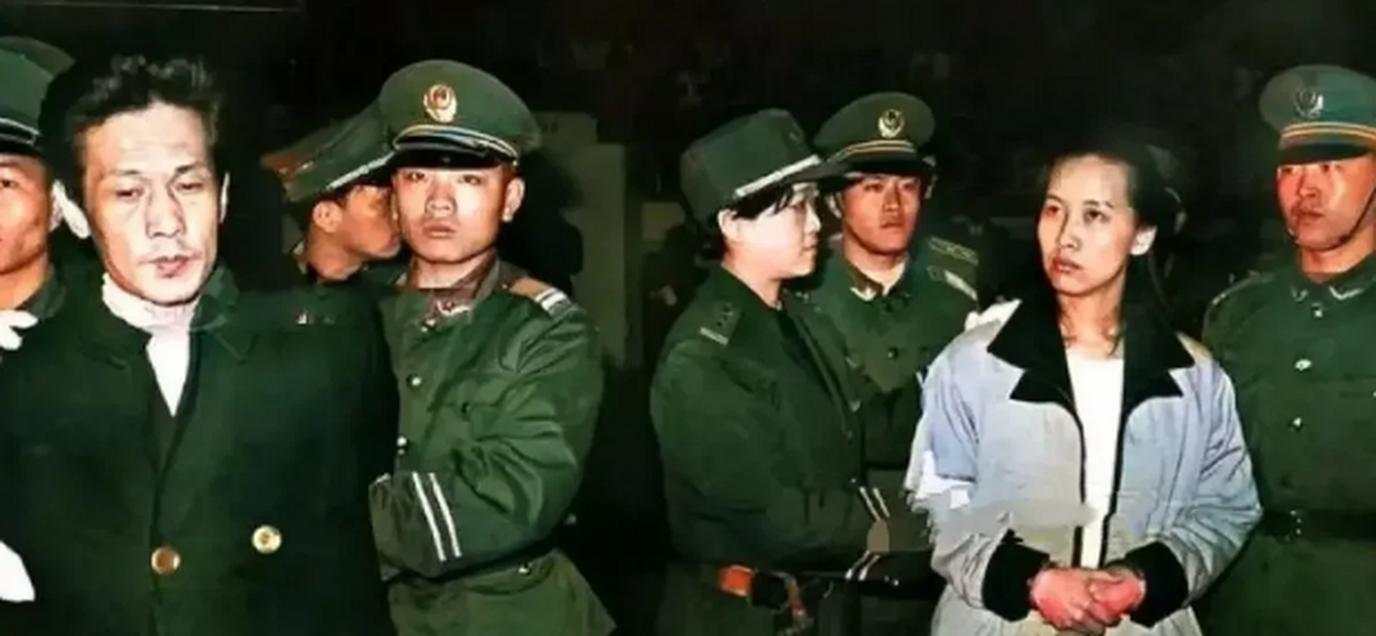 1995年,深圳,王建业与情妇史燕青告别,旁边的"情妇"史燕青紧盯着他