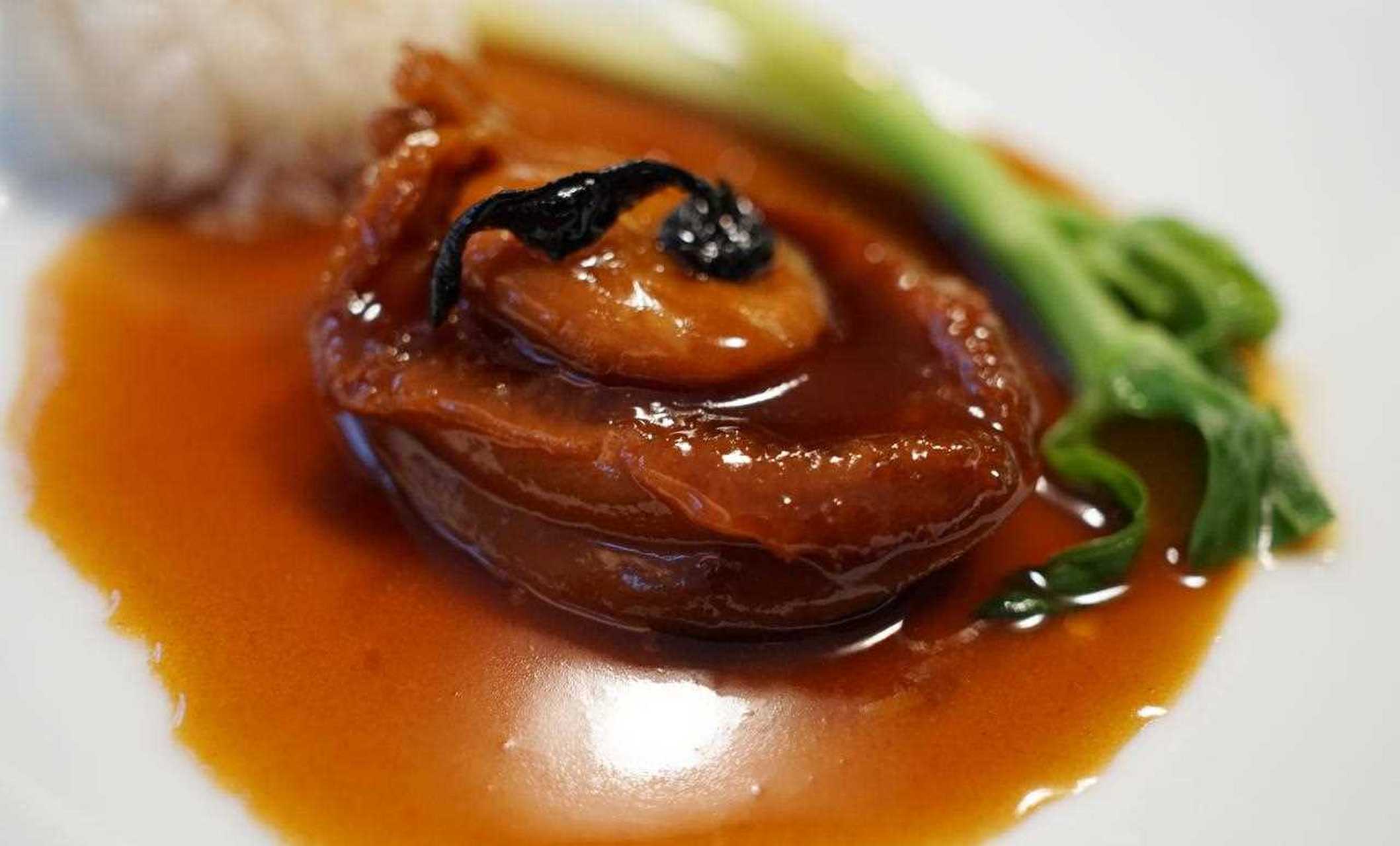 久仰成都兰桂钧师傅的私房菜 "玉芝兰",一直还没机会拜访,先去他去年