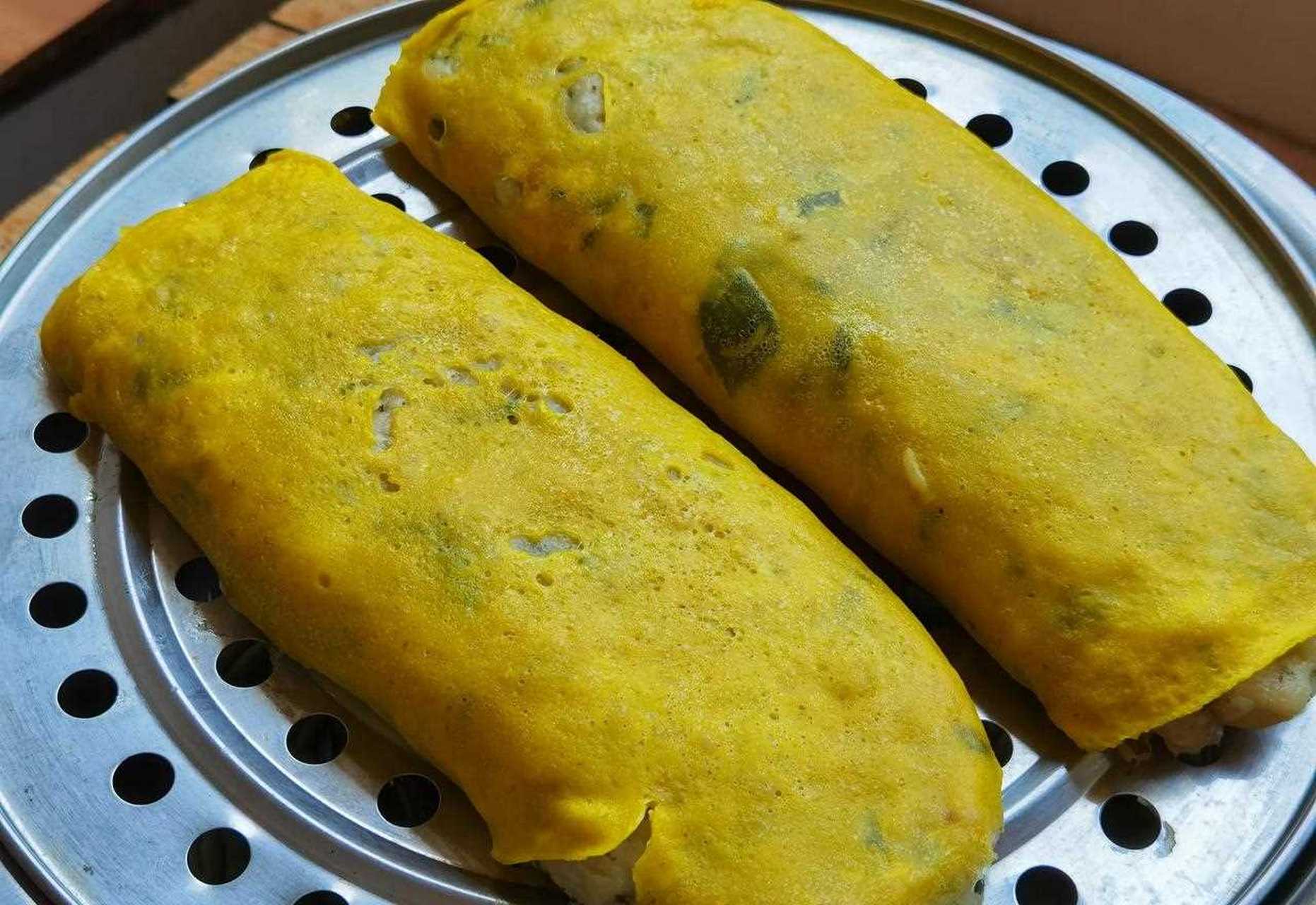 自幼长于祁县农村,小时候过年会蒸卫生肉,也叫鸡蛋卷.