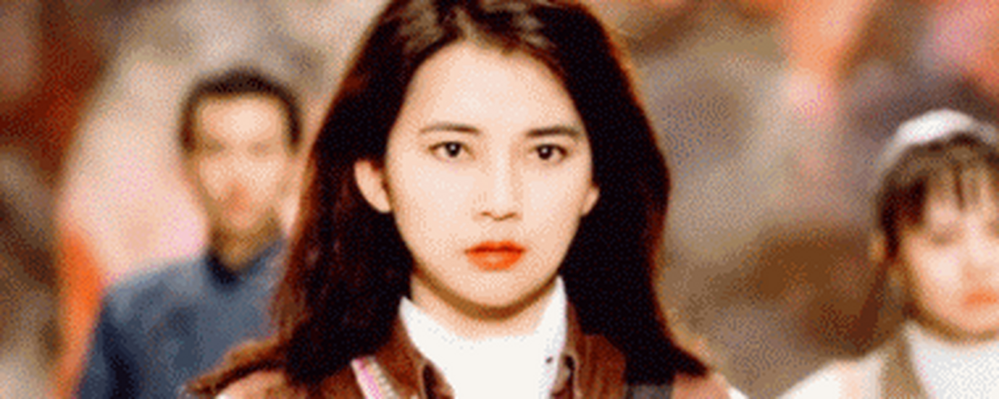 胡慧中1989年拍摄《猎魔群英》时,被严重烧伤,后期的影片多用替身.