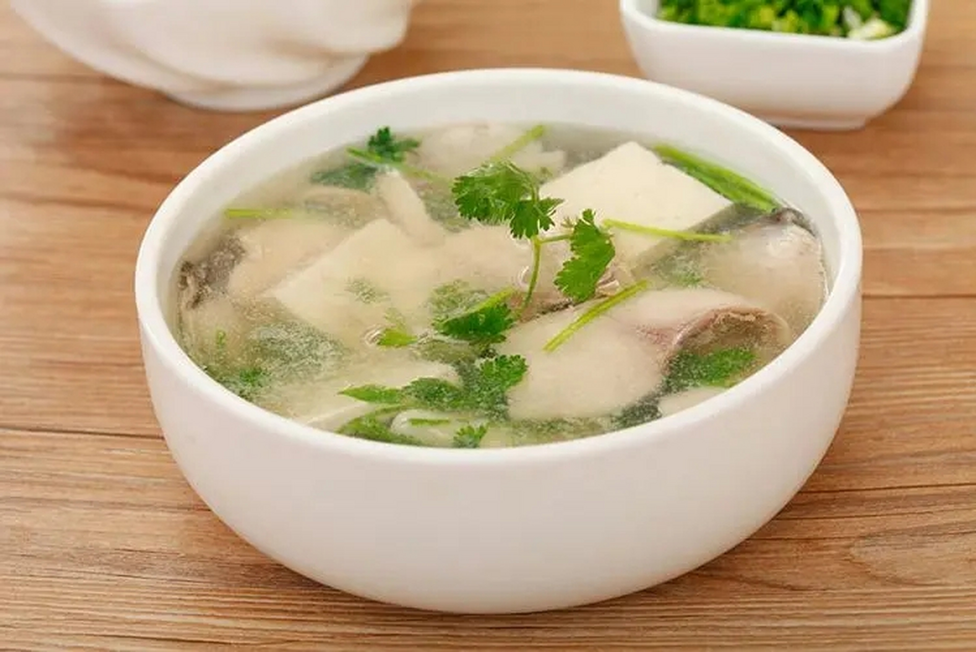 香菜鱼片汤:祛风散寒,调肝理气,防治感冒.