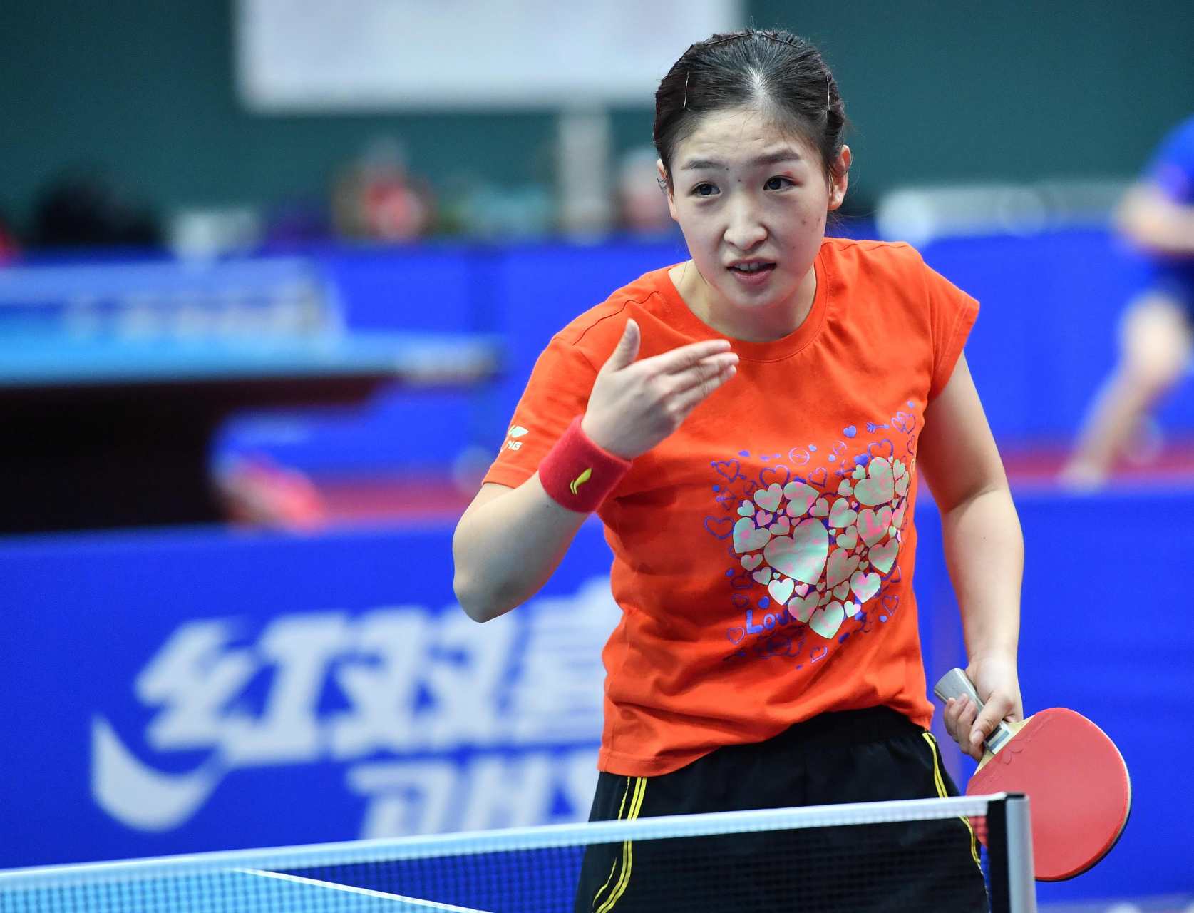 32岁的刘诗雯正式宣布退休,刘诗雯从国家乒乓球队伍中推出的时候许多