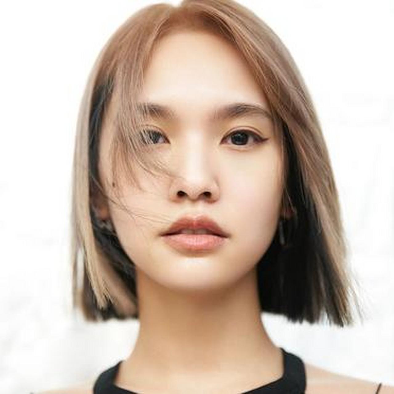 杨丞琳晒新发型,挑染的短发还挺美,"怂脸拍"都不怕,不愧是"冻龄女神"!
