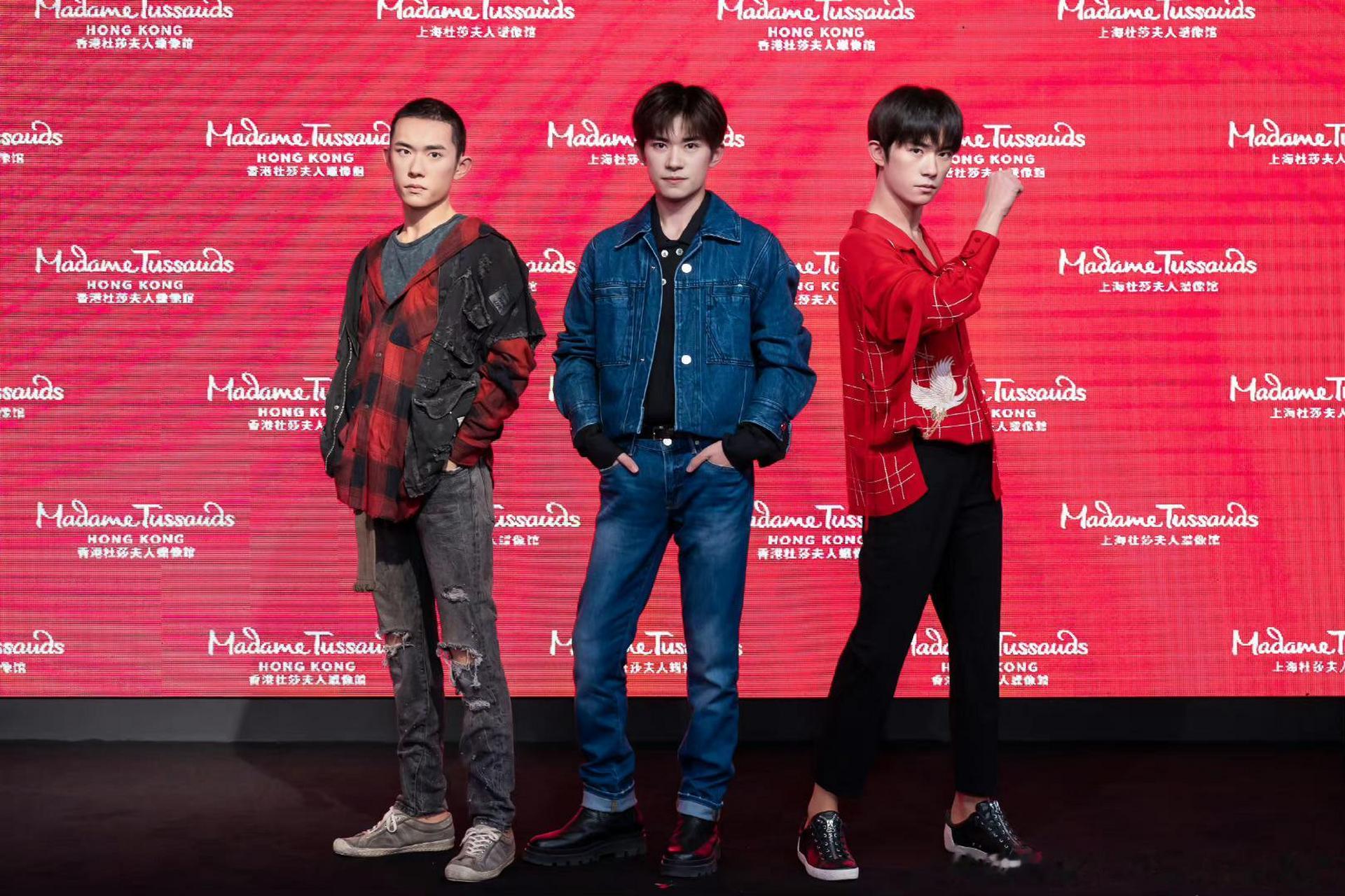 易烊千玺牛仔套装造型是演员小北和舞者易烊千玺的双造型!