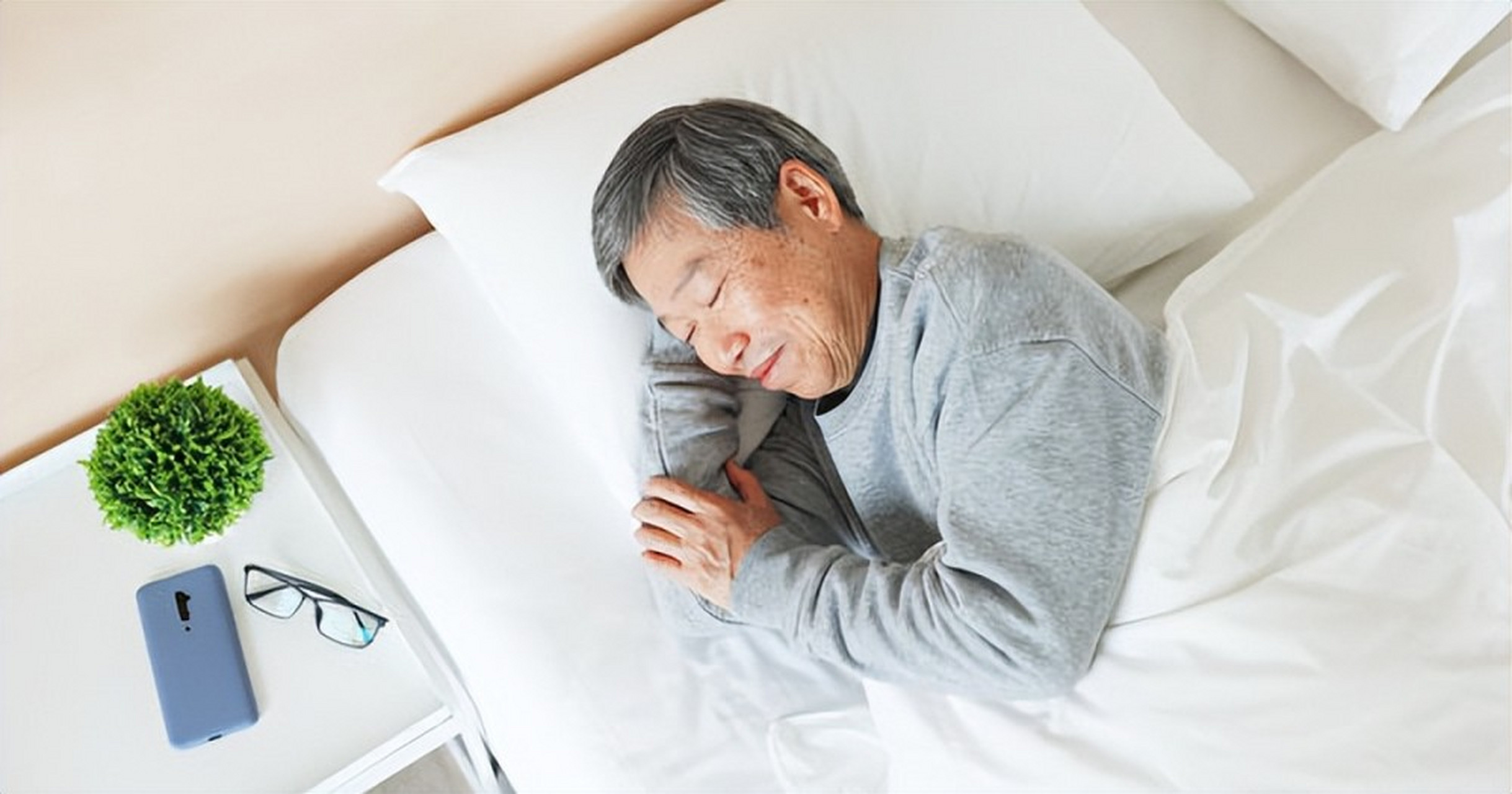 【科学家给出睡眠最佳温度:老人最佳睡眠温度范围在20至25摄氏度之间