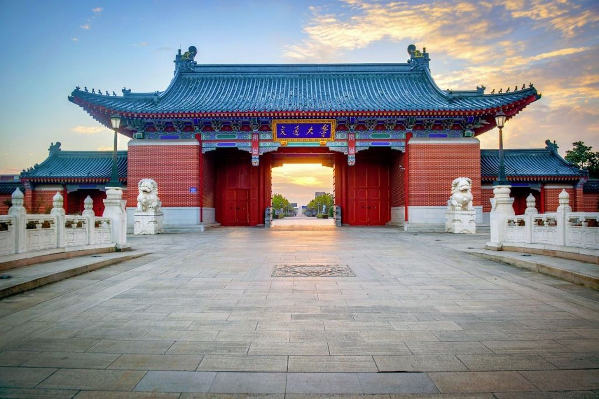 #有意思博士# 什么是母校,华中科技大学原校长李培根院士在2010年的毕