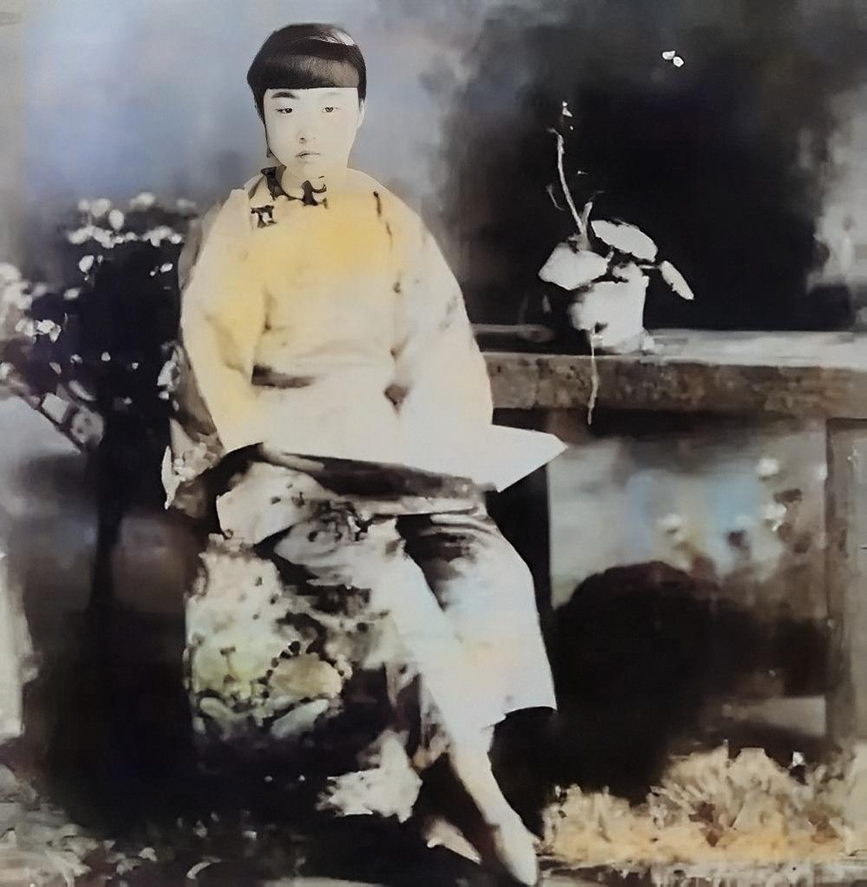 端庄的女子是罗一秀,伟人的第一任妻子.