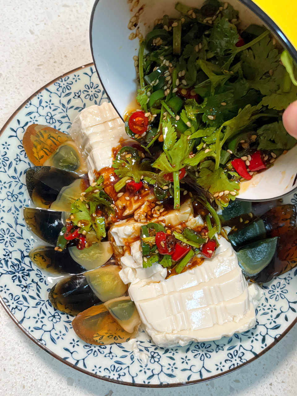 我妈做的皮蛋豆腐真的比好多饭店都好吃!