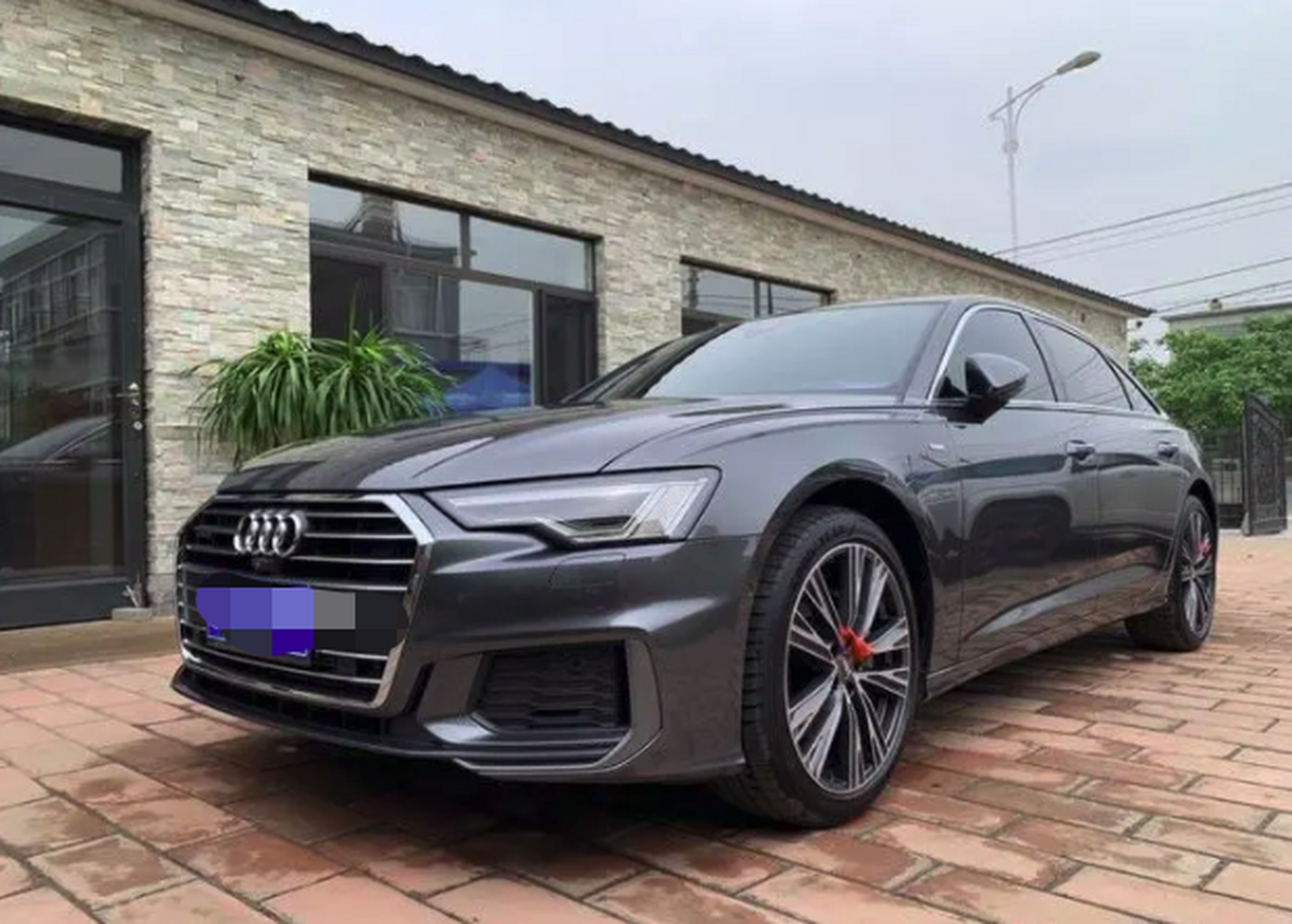 买车的要注意, 买奥迪a6l后被销售推锅 买车的时候,汽车内饰颜色一定