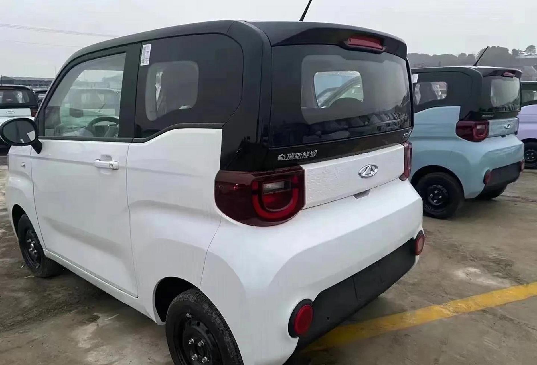 配置和尺寸几乎完全一致,但是销量奇瑞qq冰淇淋却要差很多,主要问题