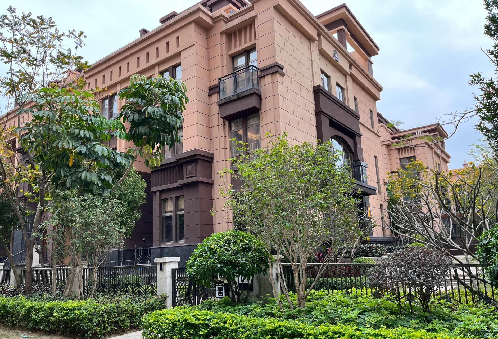 深圳买房# 分行同事昨天卖了一套东莞黄江的别墅,客户本来只是过来