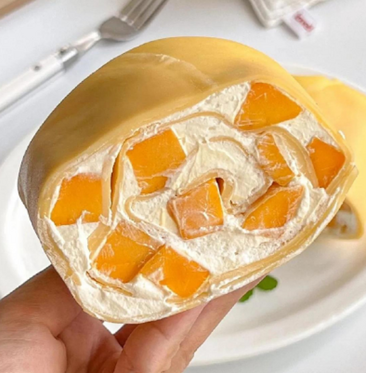 早餐做芒果毛巾卷方法简单真好吃,平底锅就搞定啦,想吃的家人快试试.