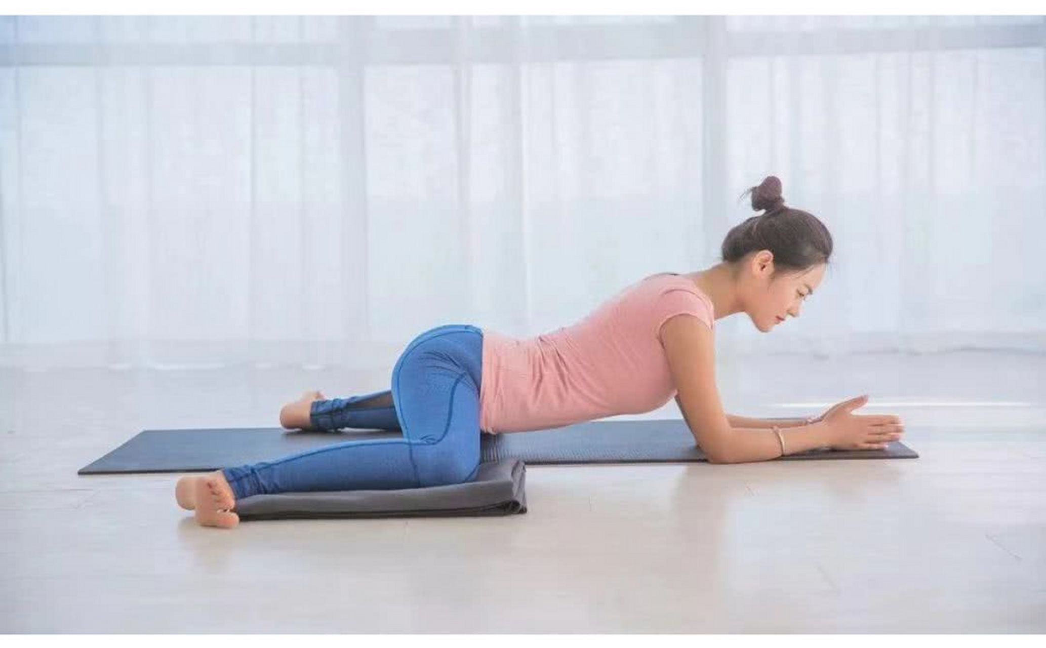 除了美腿和保健之外很多女孩子喜欢练习青蛙趴还有其它的原因,就比如