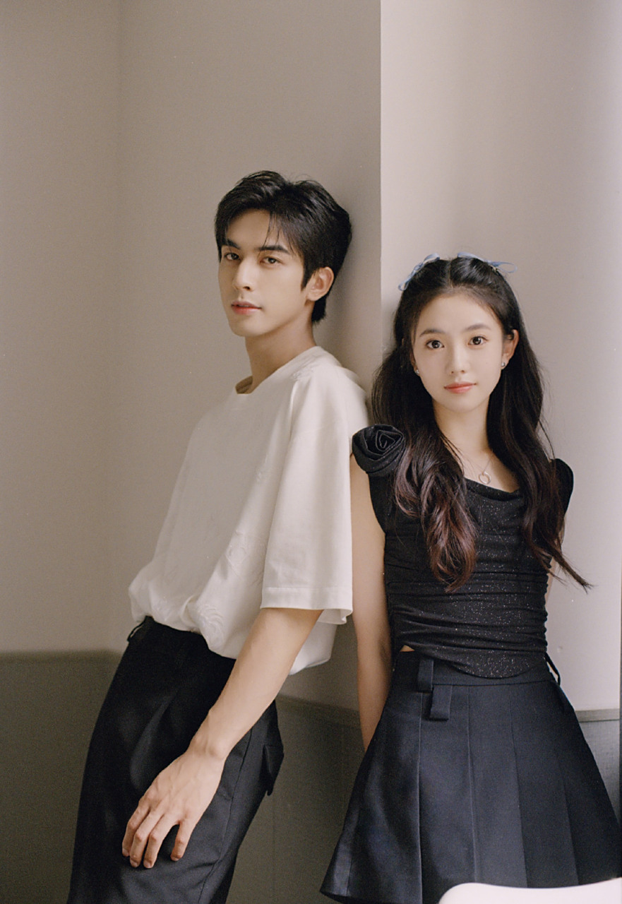 刘浩存可真是一个神奇的存在,尽管宋威龙和她组成的cp被炒得火热,但